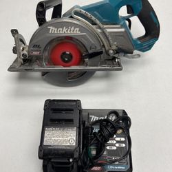 Makita 40V Circular Saw with Battery GSR01
