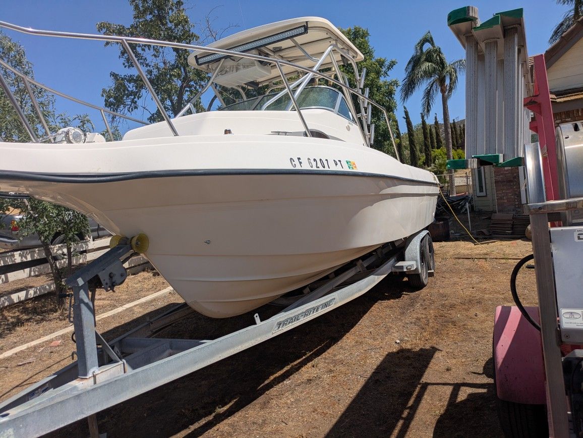 2001 Seamaster Cubby Kevin Walk Around