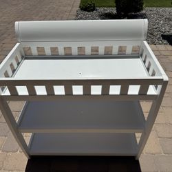 Delta Changing table