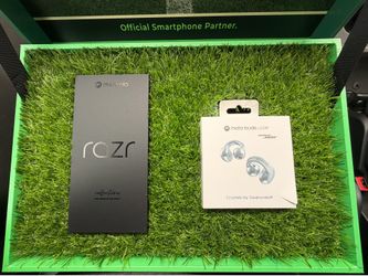 Unlocked Motorola razr FIFA World Cup 26 Edition w/