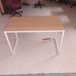 Table Desk For Working On Your Computer Or Laptop  Or A Small Dining Room Table