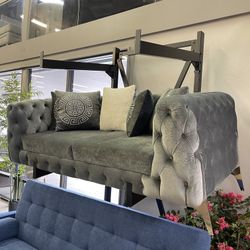 Oslo Velvet Loveseat

