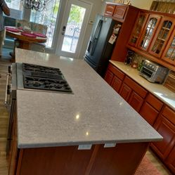 Kitchen. Showers. Bathroom. Countertops Quartz