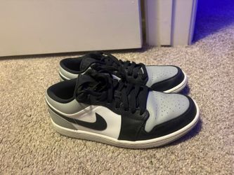 Jordans/nikes