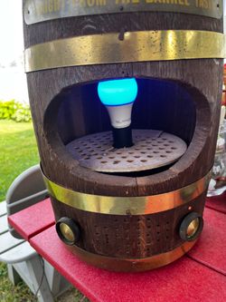 Rare Vintage Motorola “Straight-From-The-Barrel Taste” Advertising Barrel Radio – Radio & Light Work!
