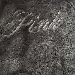 NEW PINK ROBE SIZE XS/S