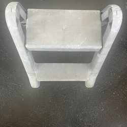 Ladder 2FT In Good Condition 