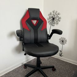 Office Chair eith Adjustible Settings 