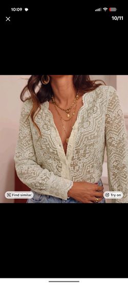 New Ivory lace top medium large