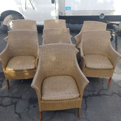 7 OUT DOOR CUSHION CHAIRS