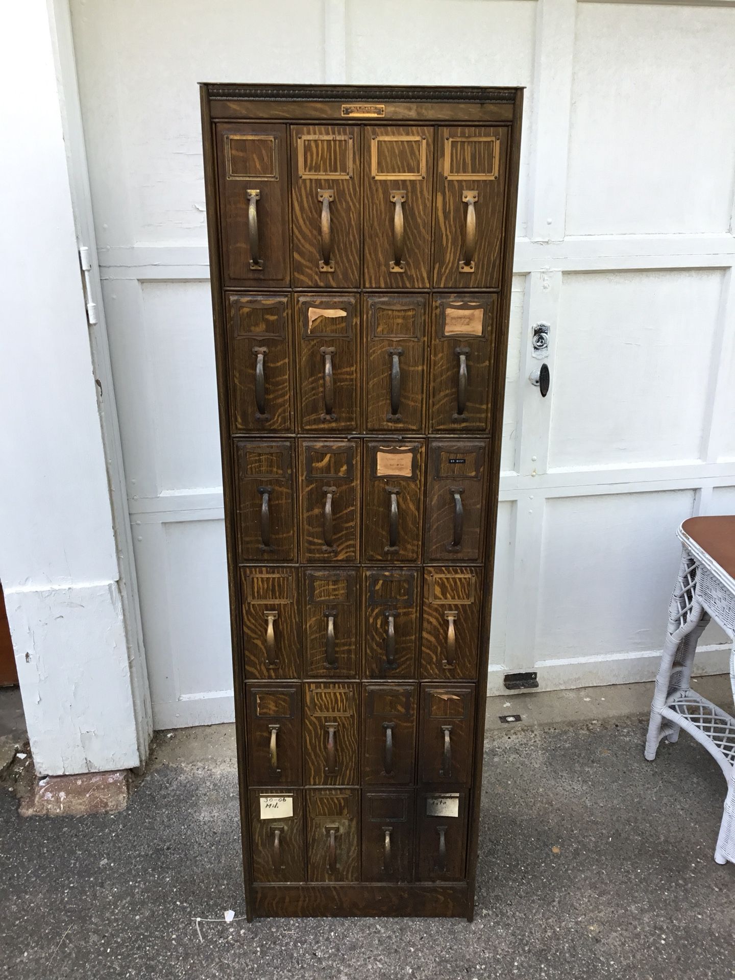 Art metal Jamestown ny cabinet H72.5 W21 D15.5 make offer