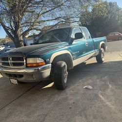 1999 Dodge Dakota