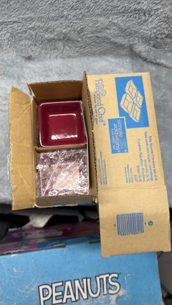 Pampered Chef Petite Squares Cranberry set of 4