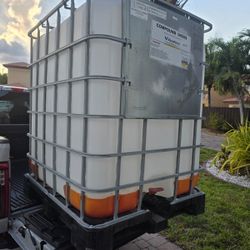 330 GALLONS TOTE