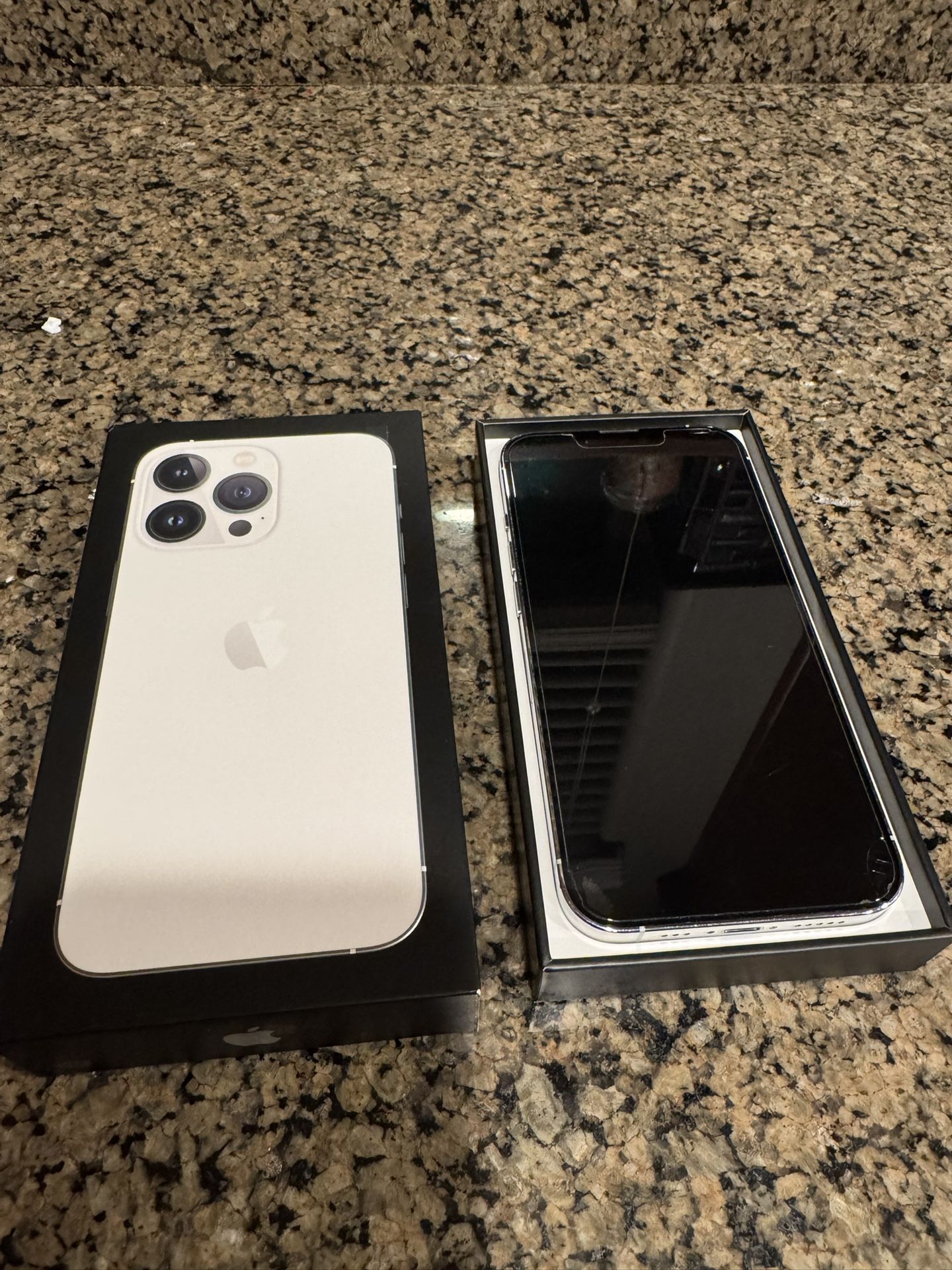 iPhone 13 Pro 256GB (T-Mobile / Unlocked)