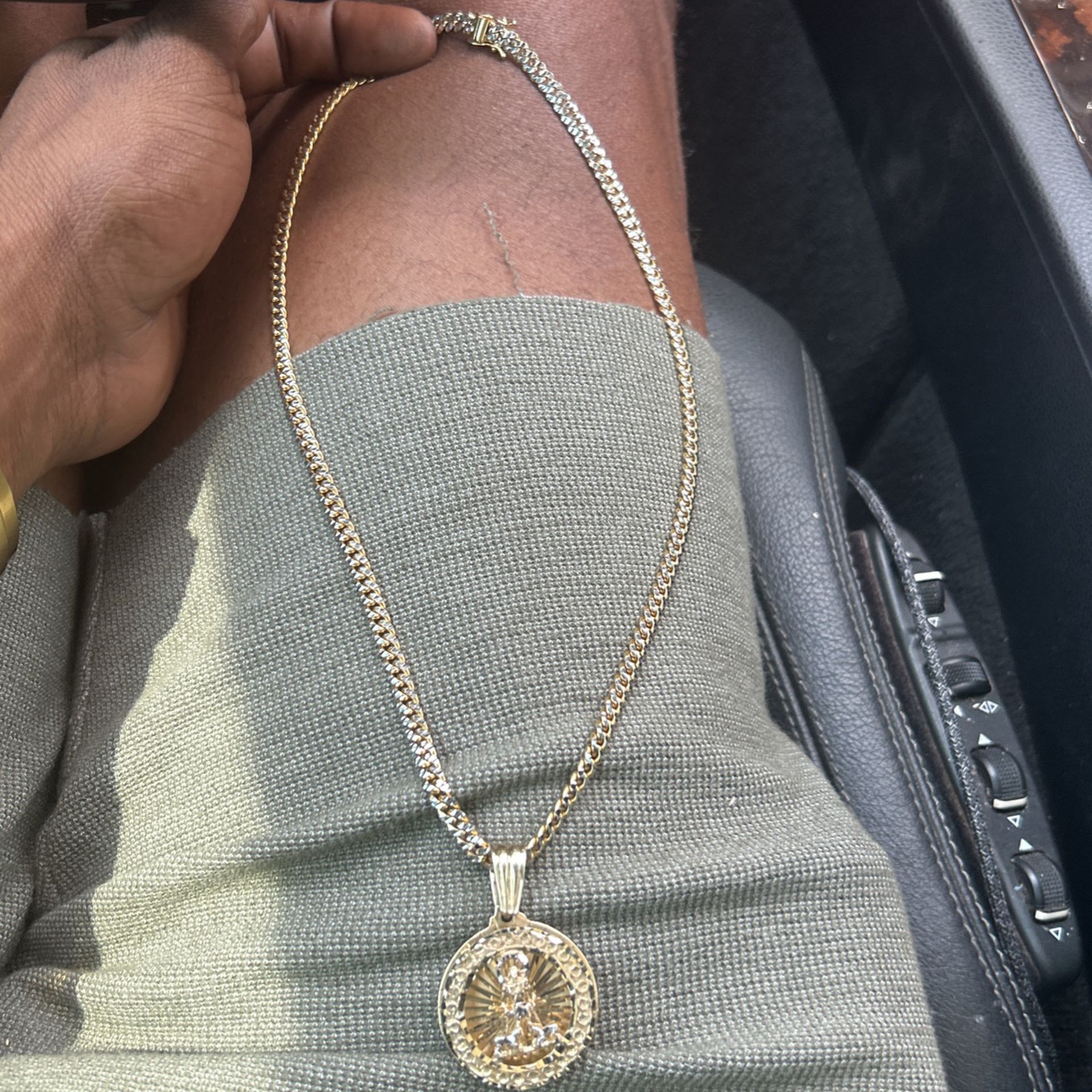 Solid 20in 10k Diamond Cut Two Tone Cuban Link And Pendant