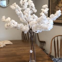 Wedding Vase With Cherry Blossoms Branches How Many Do You Need