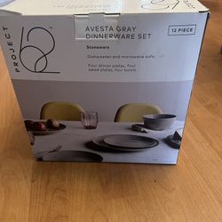 Project 62 Avesta Gray 12-Piece Dinnerware Set - BRAND NEW