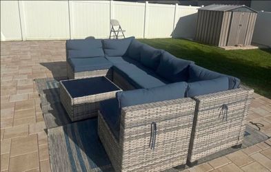 Outdoor Wicker Sectional Sofa Set with Coffee Table