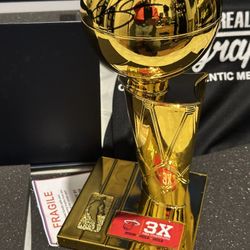 Ray Allen Autograph Trophy 