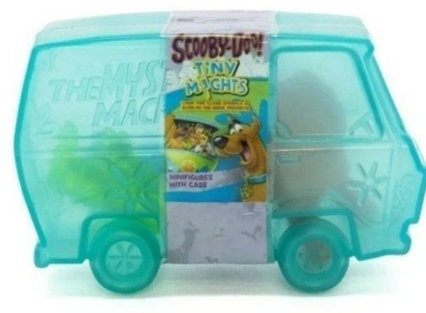 scooby doo tiny mights.1 pack contains 3 figures.