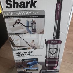 Shark Lift Away ADV