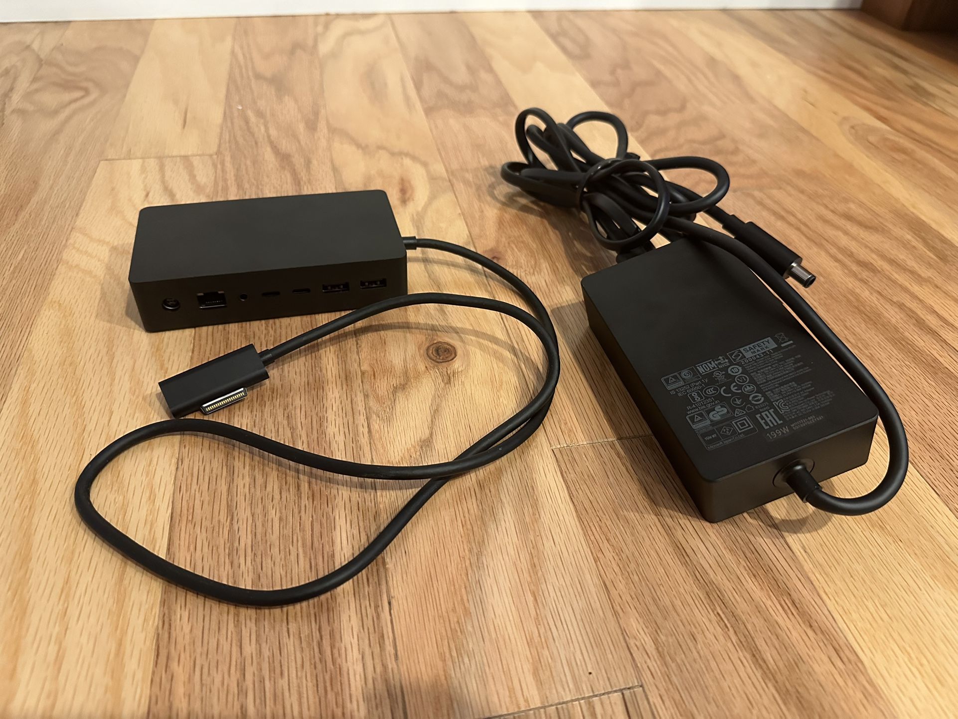 Microsoft Surface Dock 2