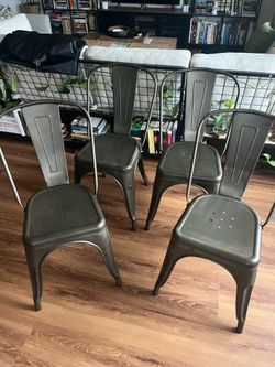 Set of 4 Industrial Metal Dining Chairs – Tolix Style | Gunmetal