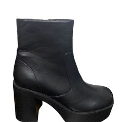 Women Black Boots 