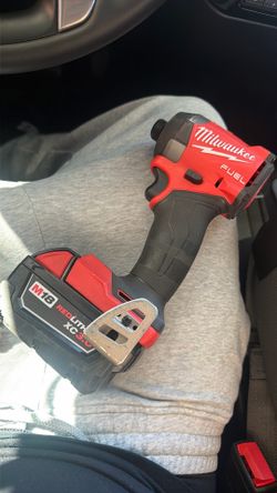 Milwaukee fuel impact with battery