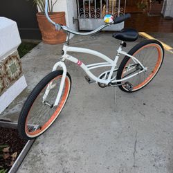 White Beach cruiser 