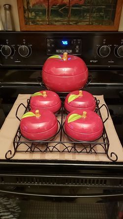 Temptations By Tara Apple Serving Set w/Stands