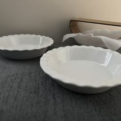 NEW Ceramic Pie Plates Set Of 2