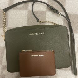 Micheal Kors Crossbody And Wallet