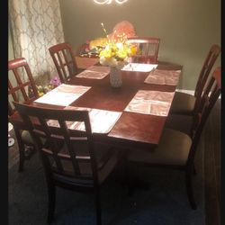Table With 6 Chairs 