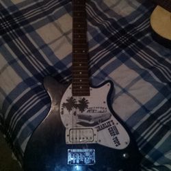 3 Guitars