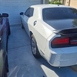 2014 dodge challenger parts