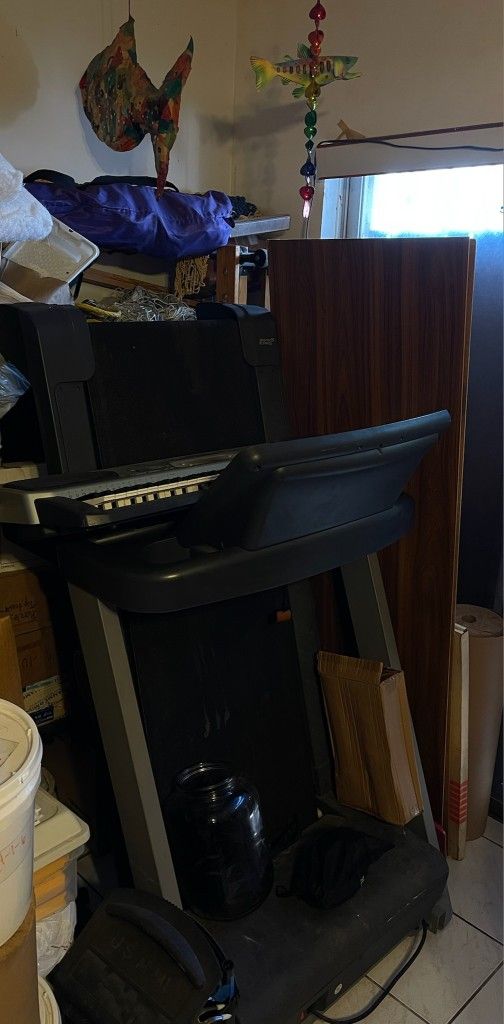Nordictrack Treadmill A2350. $200