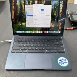 Apple A2681 Laptop M2 