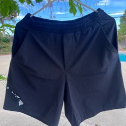 Lululemon Hawaii Exclusive Pace Breaker 7” Shorts Men’s M NWT