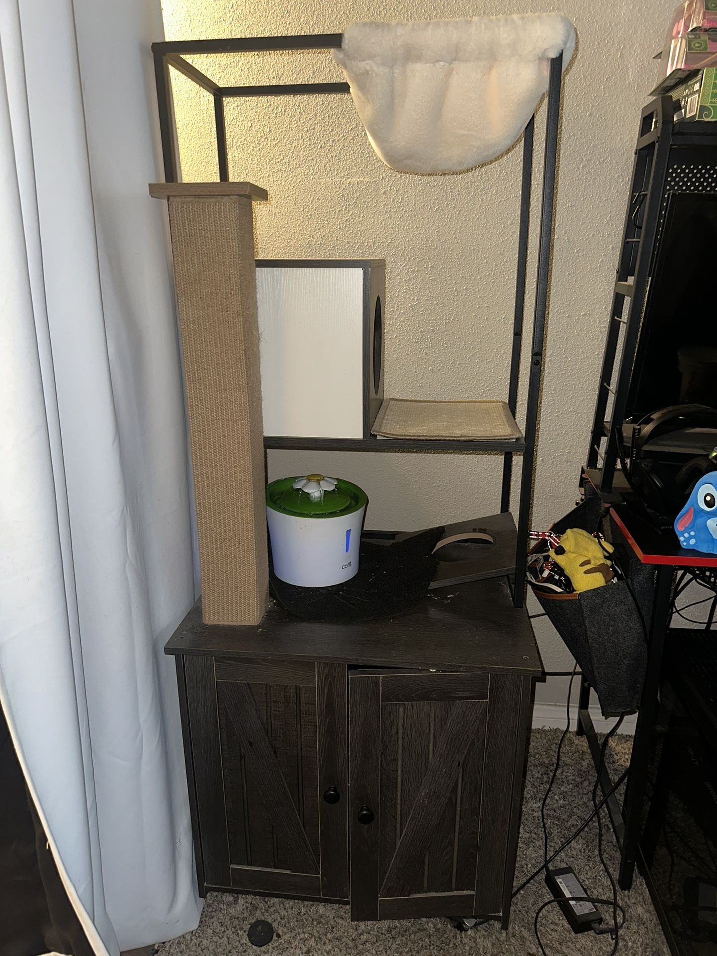 Car Tower With hidden Litter Box