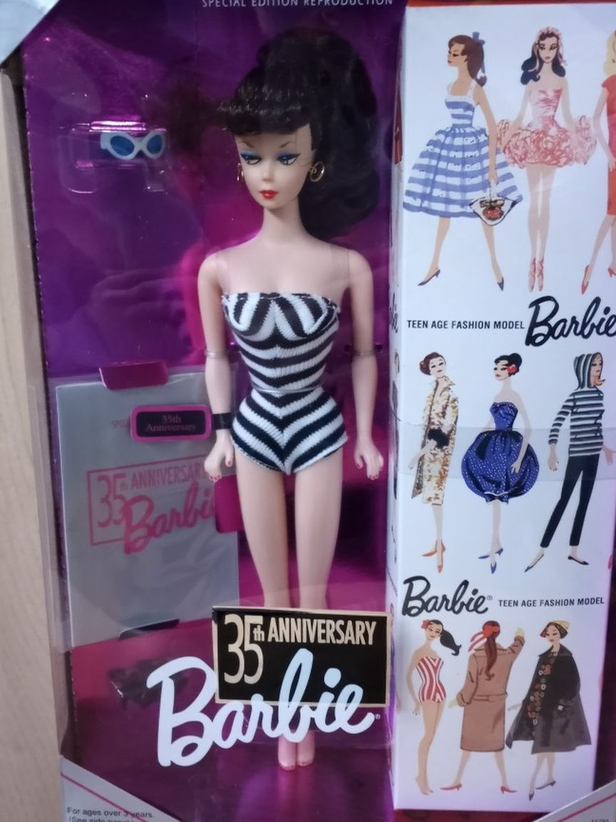 35th Anniversary Barbie (Dark Brown)