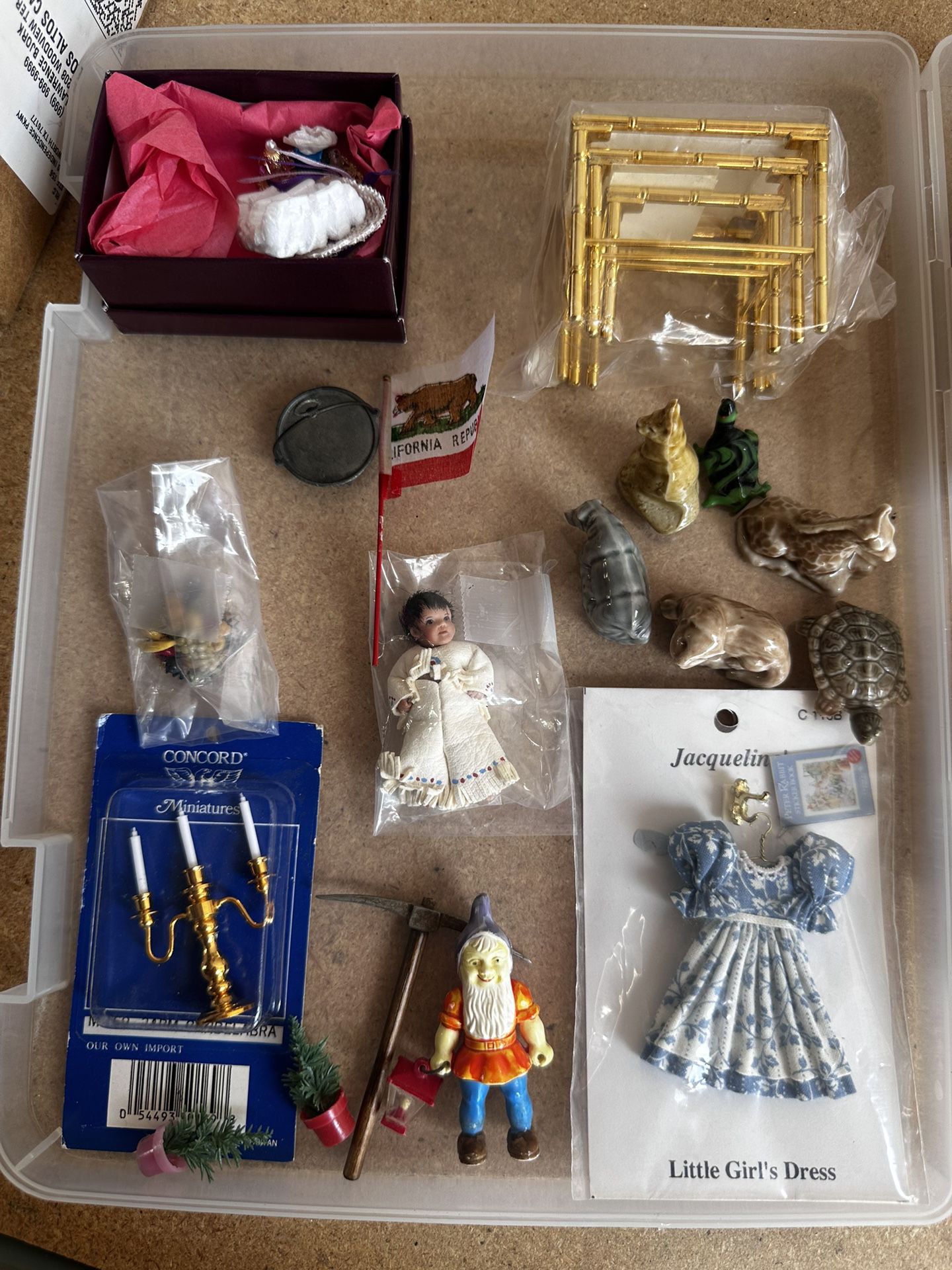 lot of miniature/ accessories / dolls vintage  / furniture