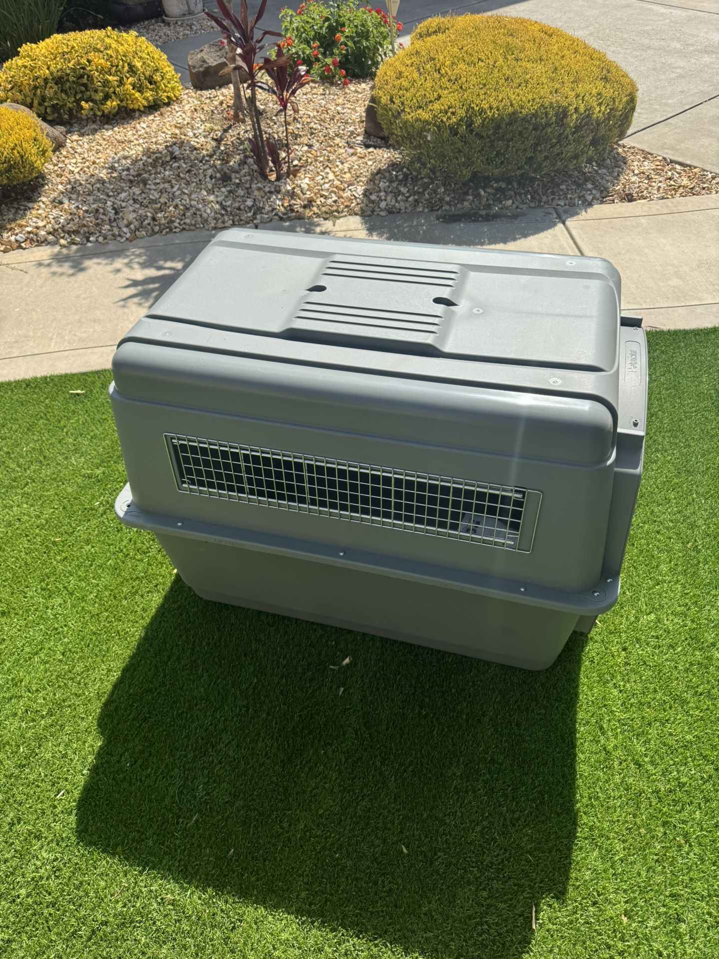 Petmate X-Large Dog Crate-$70-Oakley 