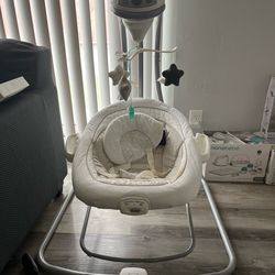 Graco baby swing