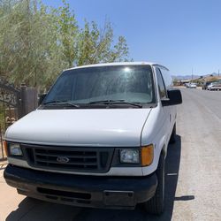 2006 Ford E-150 Cargo Blanca 