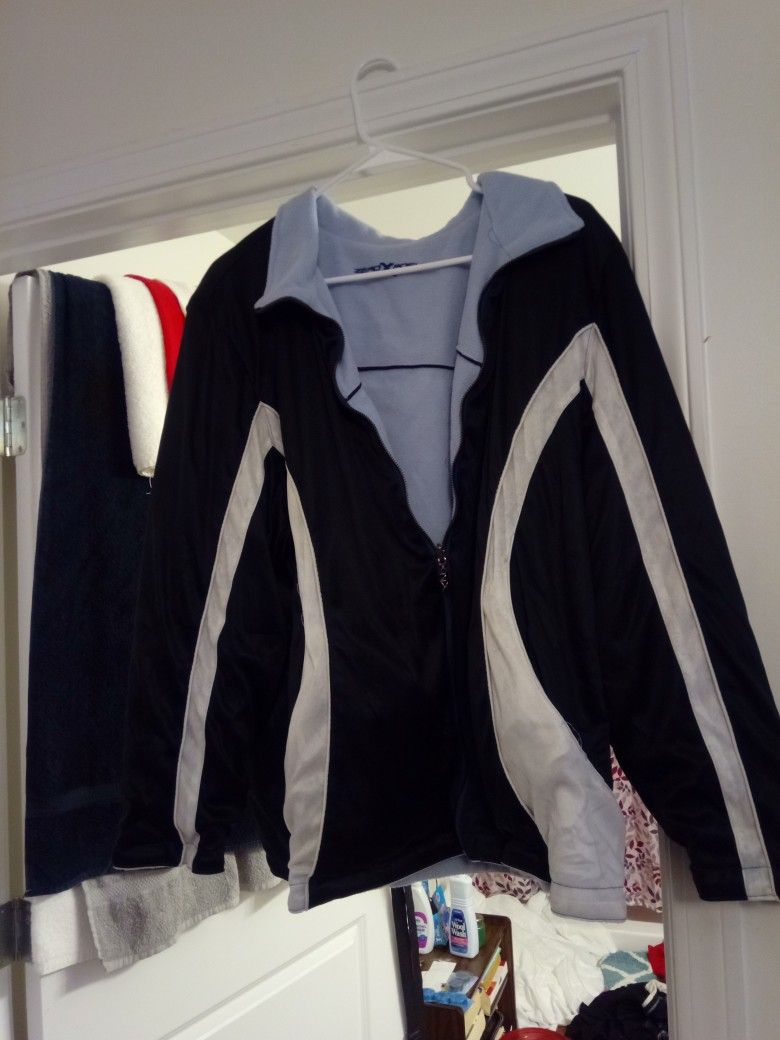 BLACK & WHITE JACKET MAN OR WOMAN