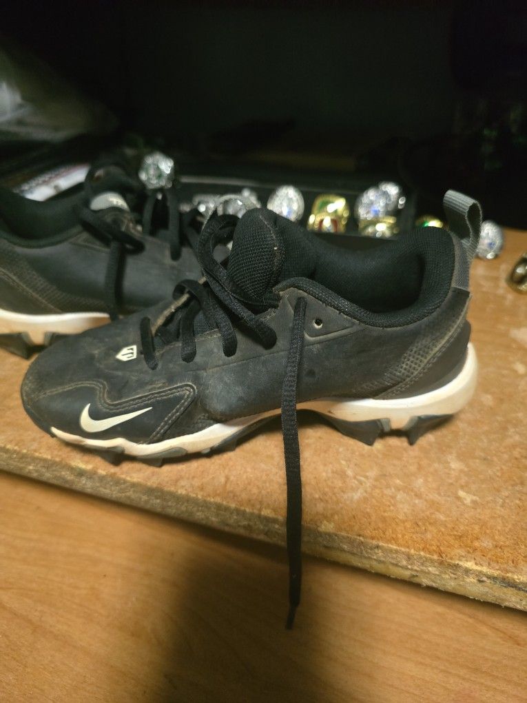 Boys Cleats Size 13 Nike Used But Great Shape