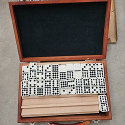 Tournament Double 12 Dominos Game Set / Wooden Case