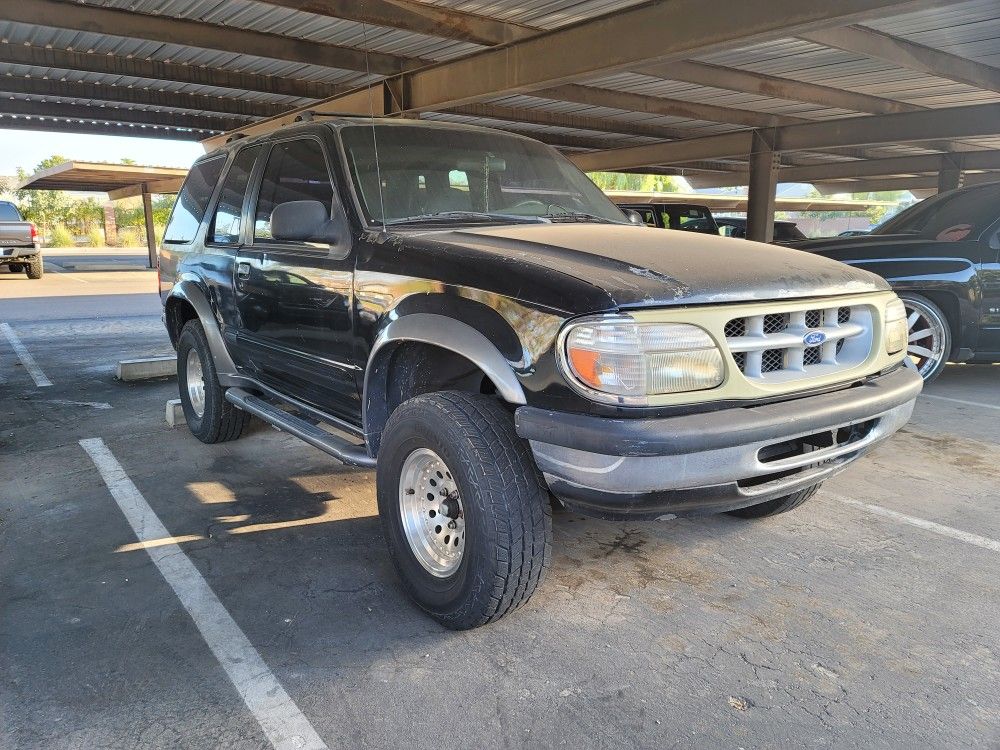 1999 Ford Explorer